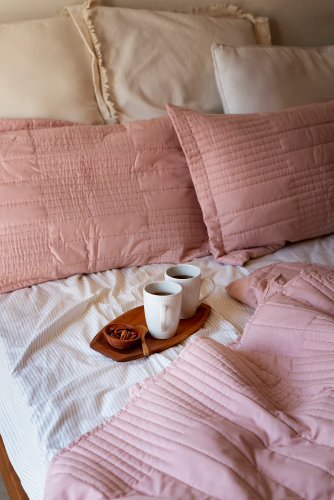 cama matrimonial cojines a medida