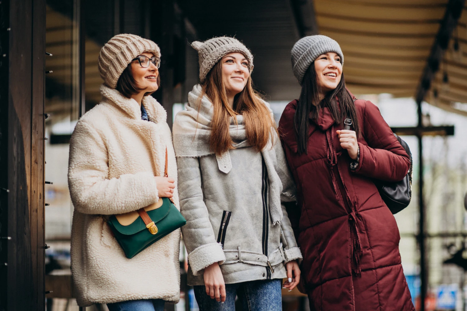 Parkas y abrigos listos para el invierno en Sastrería La Reina